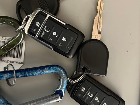 Used 2010 Ford F250 Lariat image 31