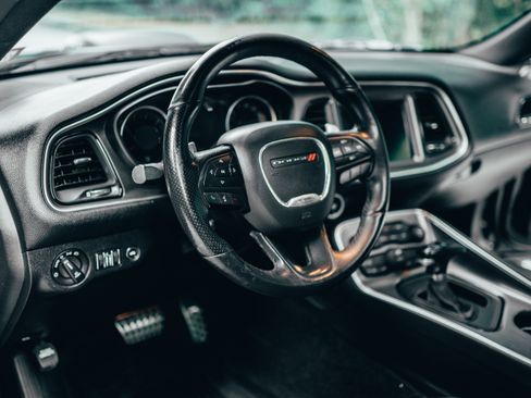 Used 2017 Dodge Challenger R/T Scat Pack image 10