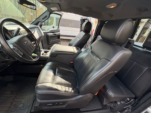 Used 2012 Ford F350 Lariat w/ Chrome Pkg image 6