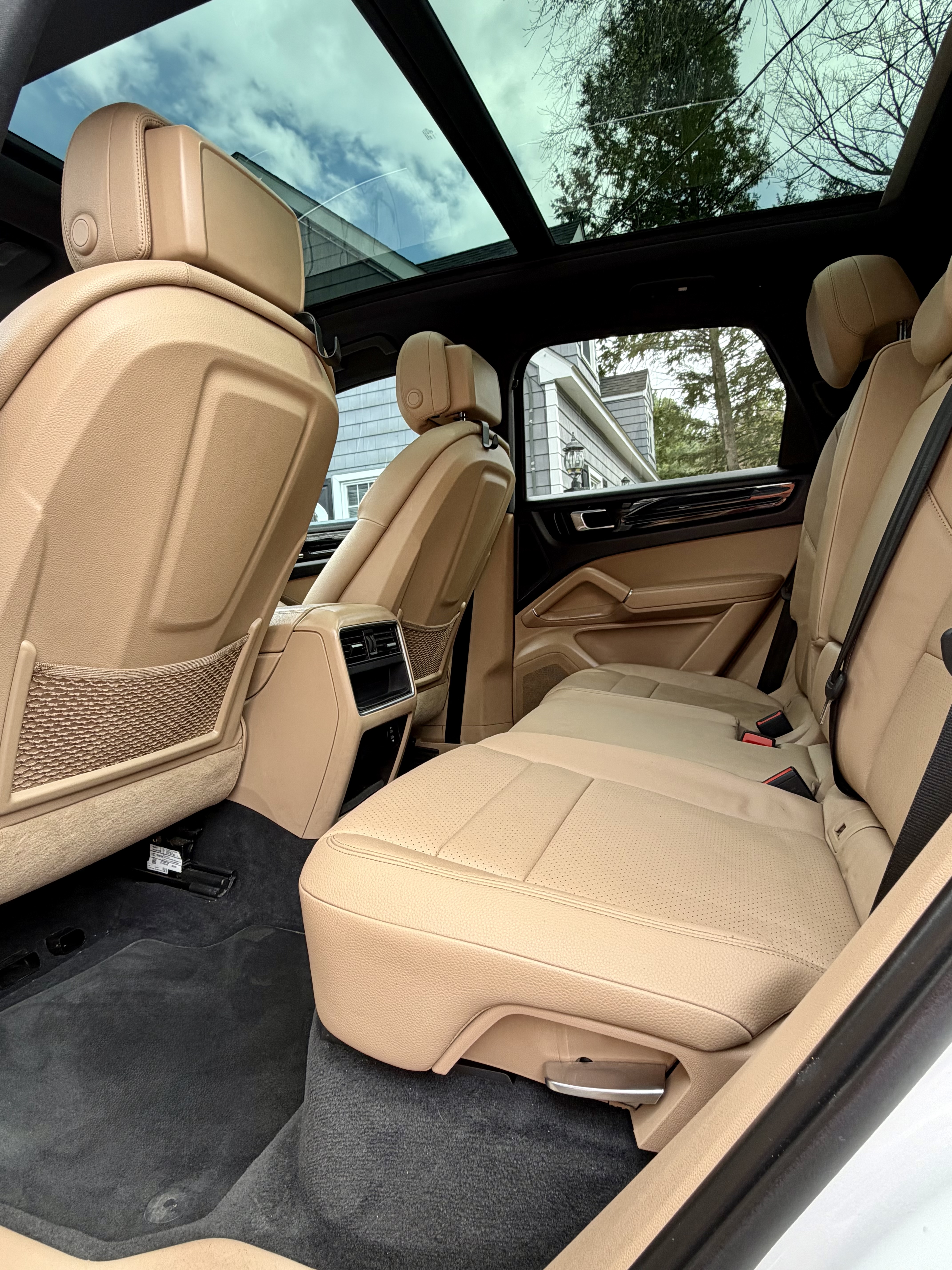 Used 2020 Porsche Cayenne AWD/4WD image 10