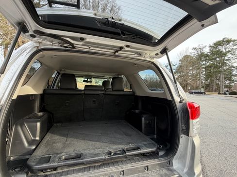 Used 2013 Toyota 4Runner Limited image 5