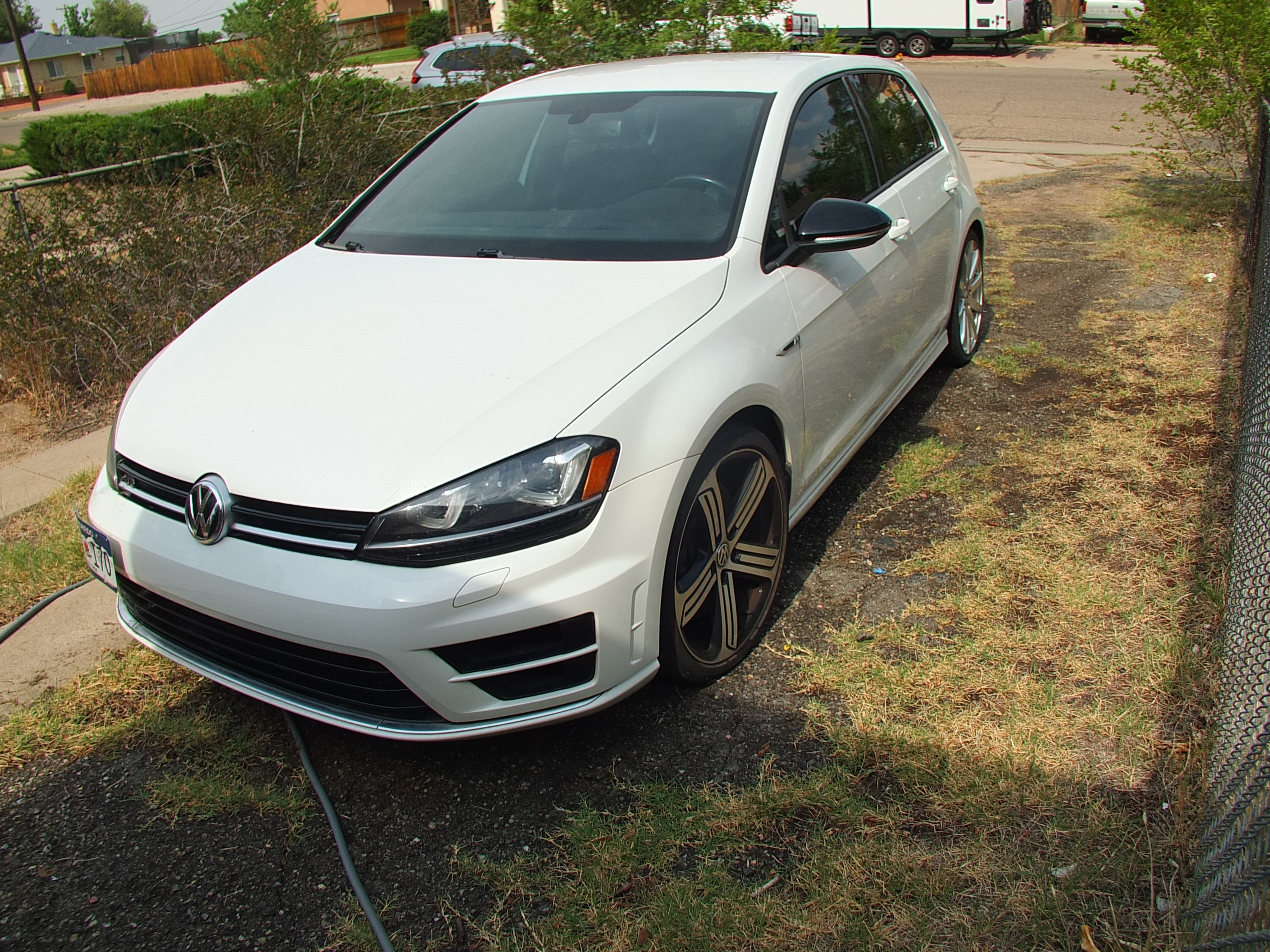 Used 2016 Volkswagen Golf 4-Door AWD/4WD image 1