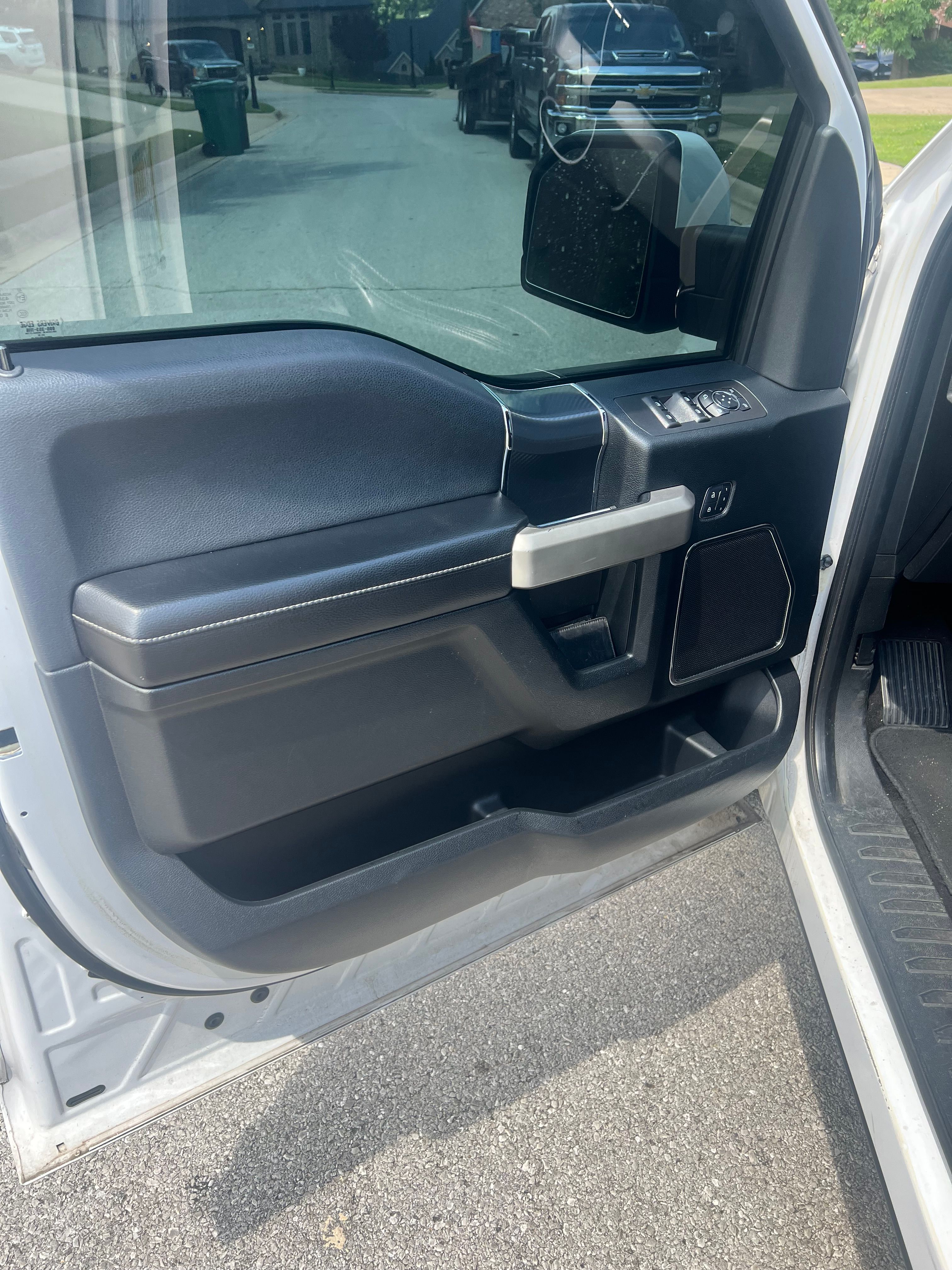 Used 2018 Ford F150 Lariat AWD/4WD image 11