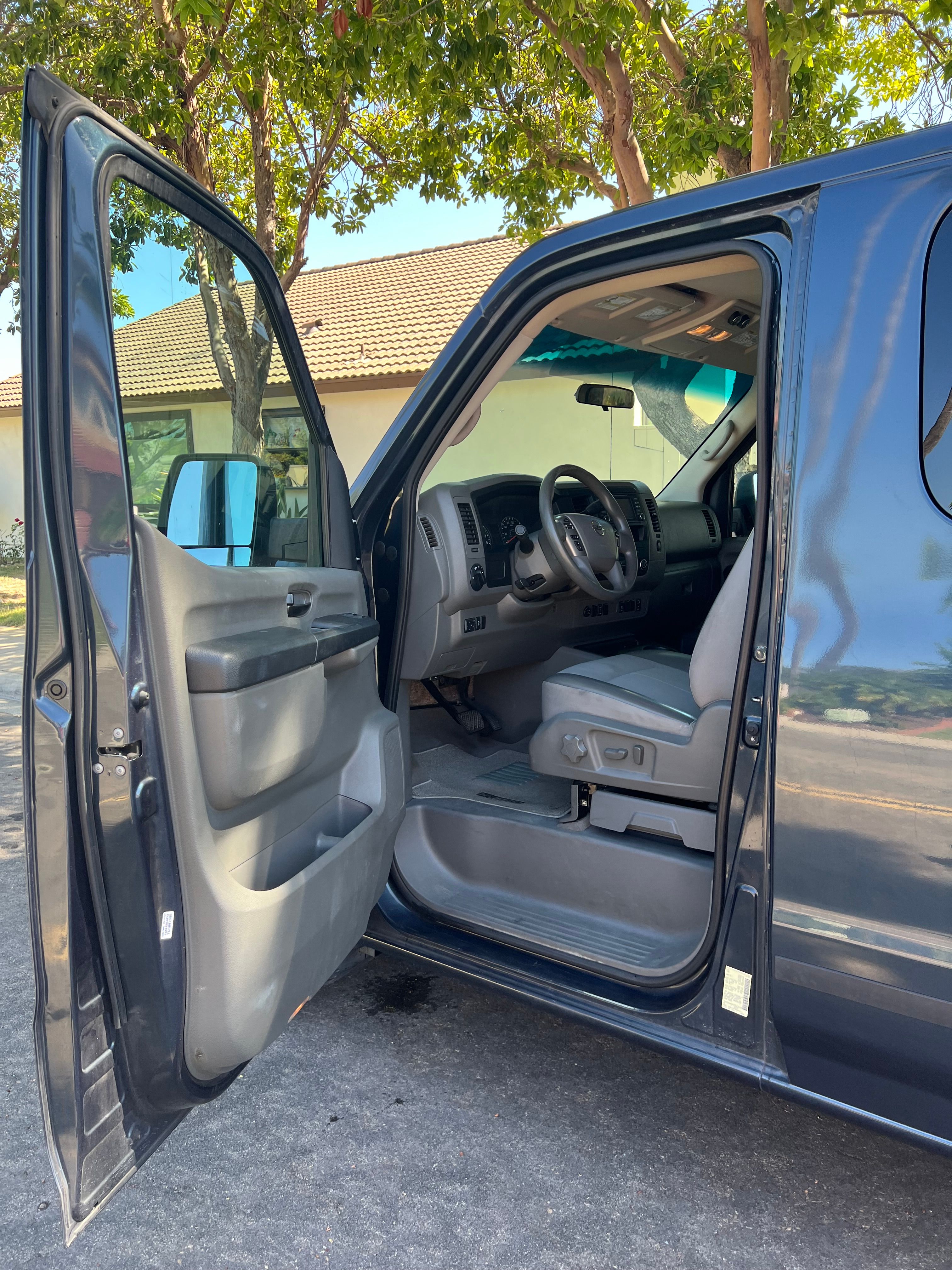 Used 2017 Nissan NV 3500 SV w/ SV Technology Package RWD image 15