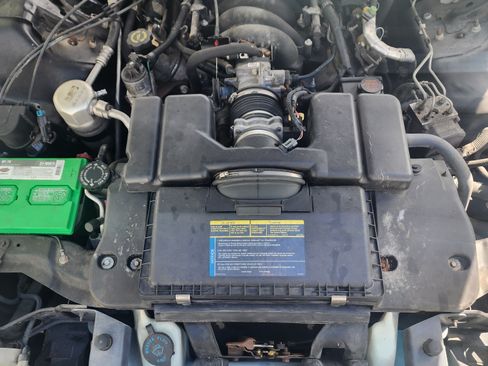 Used 2000 Chevrolet Camaro Z28 w/ SS Performance/Appearance Pkg image 6