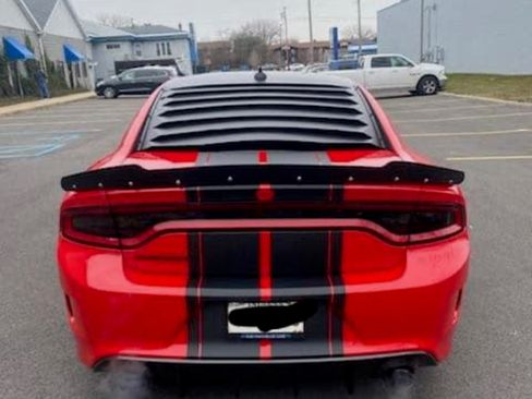 Used 2016 Dodge Charger R/T Scat Pack w/ Technology Group image 2