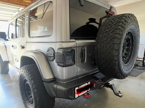 Used 2018 Jeep Wrangler Unlimited Rubicon AWD/4WD image 5