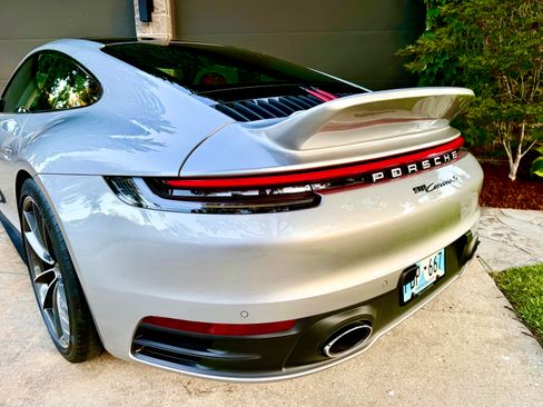 Used 2022 Porsche 911 Carrera S RWD image 9