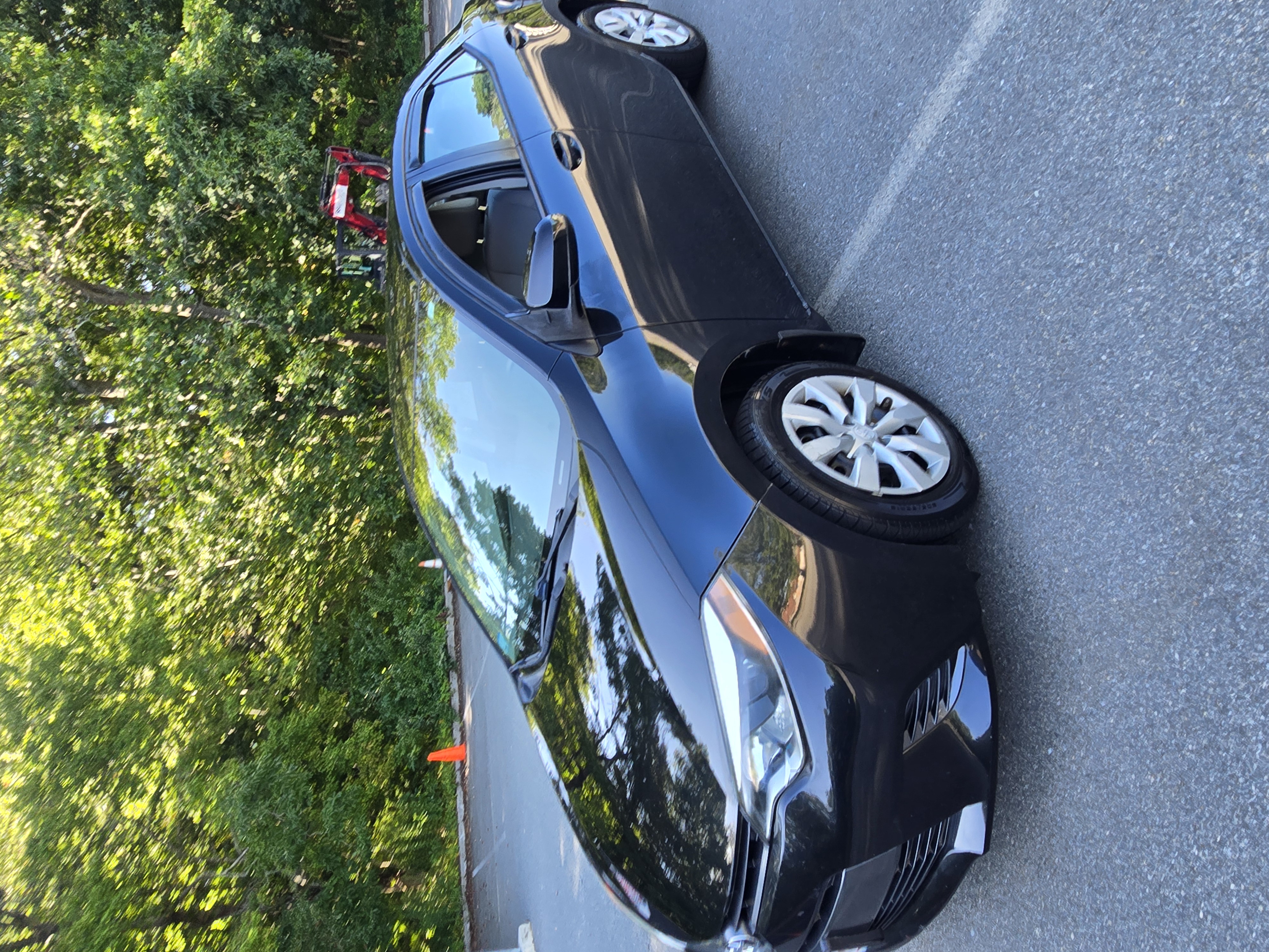 Used 2016 Toyota Corolla LE FWD image 14