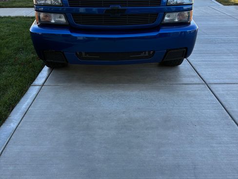 Used 2003 Chevrolet Silverado 1500 SS image 2