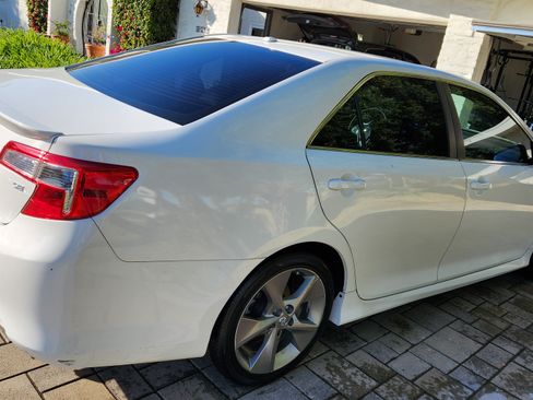 Used 2012 Toyota Camry SE w/ Convenience Pkg image 4