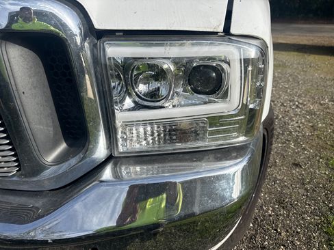 Used 2004 Ford F250 Lariat image 12