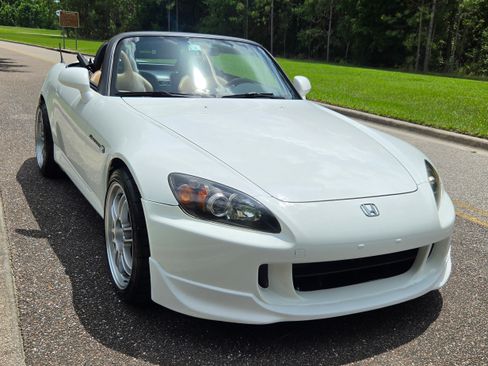 Used 2004 Honda S2000 image 6