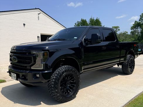 Used 2022 Ford F250 Lariat w/ Lariat Value Package AWD/4WD image 1