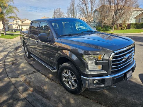 Used 2016 Ford F150 XLT w/ Equipment Group 302A Luxury image 6