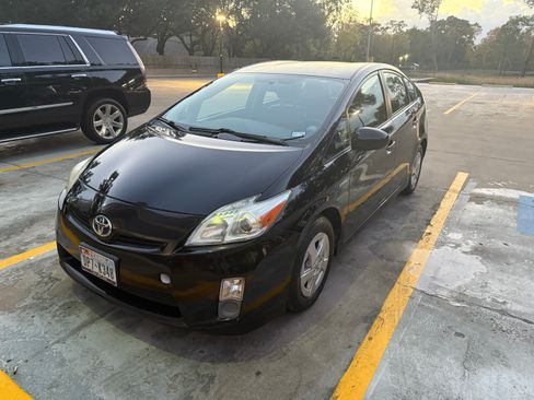 Used 2010 Toyota Prius Two image 2