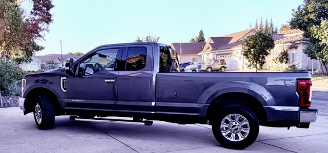 Used 2019 Ford F250 XLT w/ XLT Premium Package RWD image 2