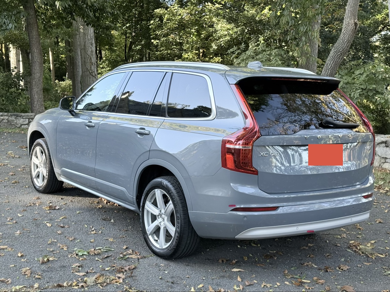 Used 2022 Volvo XC90 T5 Momentum AWD/4WD image 5