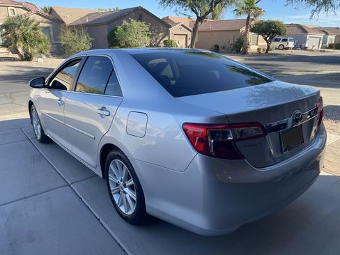 Used 2013 Toyota Camry XLE image 11