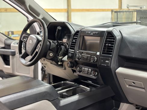Used 2019 Ford F150 XL w/ Equipment Group 101A Mid image 9