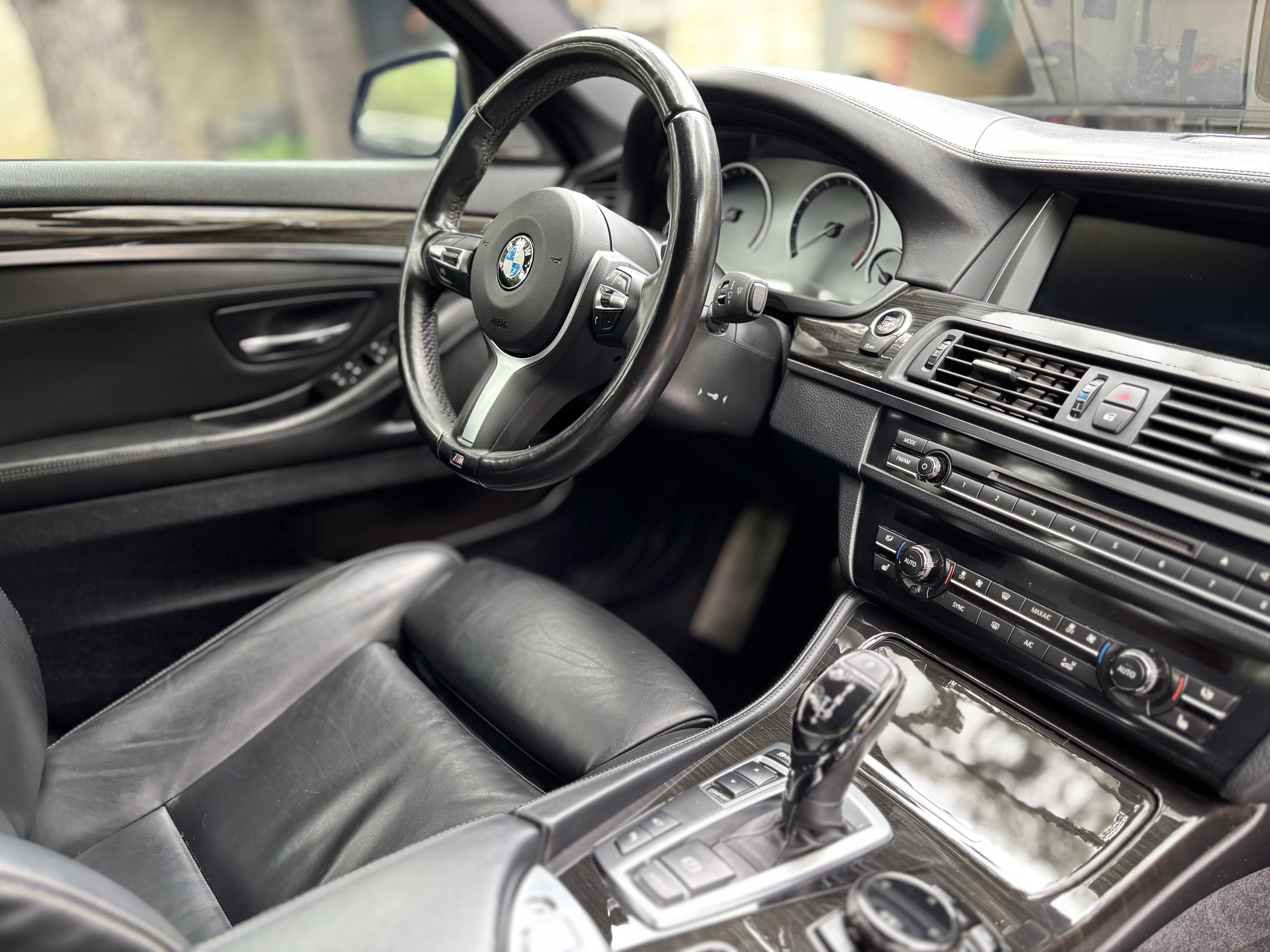 Used 2016 BMW 550i Sedan RWD image 12
