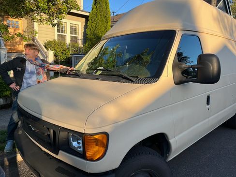 Used 2003 Ford E-250 and Econoline 250 image 5