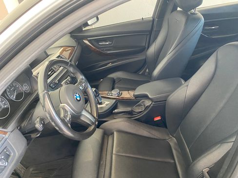 Used 2015 BMW 320i xDrive 320i xDrive Sedan 4D image 4