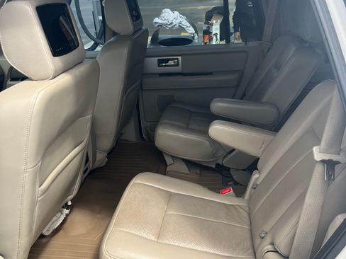 Used 2013 Ford Expedition Limited RWD image 15