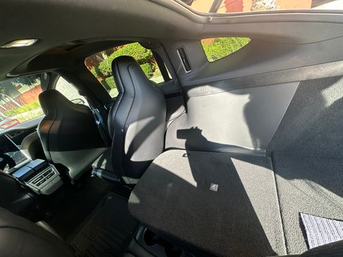 Used 2018 Tesla Model X 75D image 14