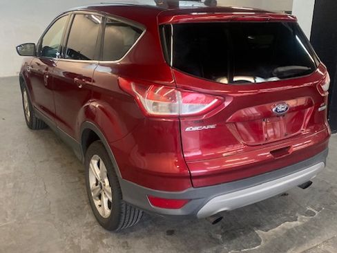Used 2015 Ford Escape SE image 7