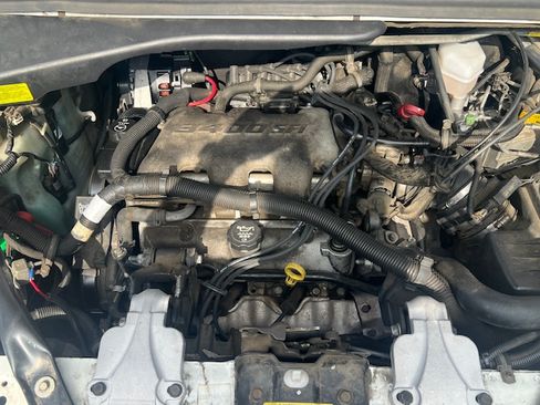 Used 2004 Chevrolet Venture Plus w/ Climate Package image 22