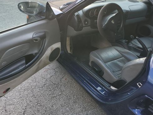 Used 2001 Porsche Boxster Cabriolet 2D image 10