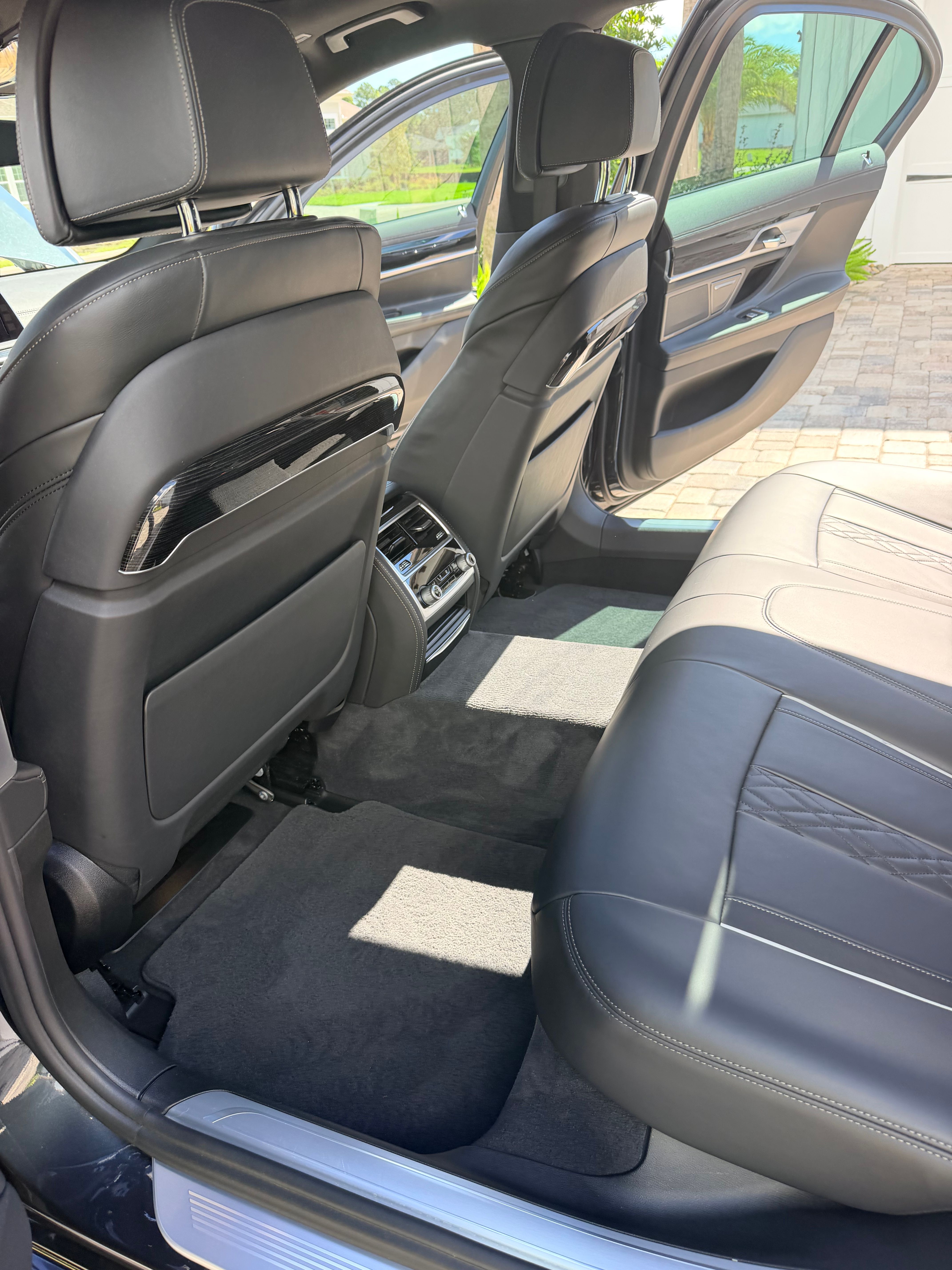 Used 2016 BMW 750i xDrive AWD/4WD image 21