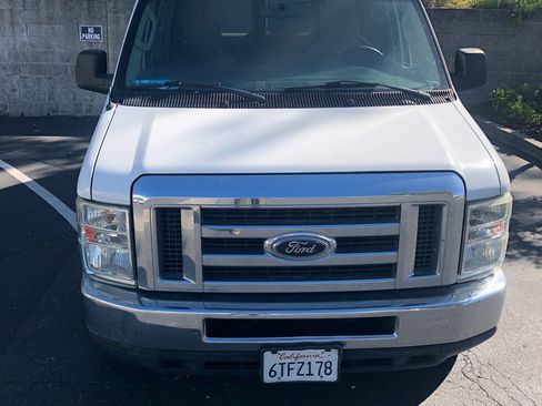 Used 2012 Ford E-350 and Econoline 350 XLT image 4