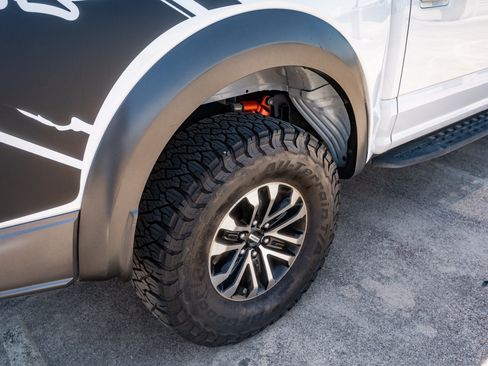 Used 2020 Ford F150 Raptor w/ Equipment Group 802A Luxury image 5