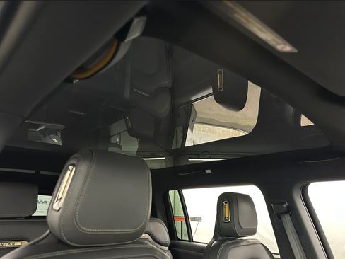 Used 2025 Rivian R1S Adventure image 4