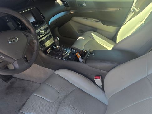 Used 2013 INFINITI G37 Journey w/ Premium Pkg image 5