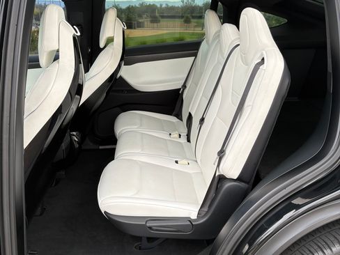 Used 2016 Tesla Model X 75D AWD/4WD image 8