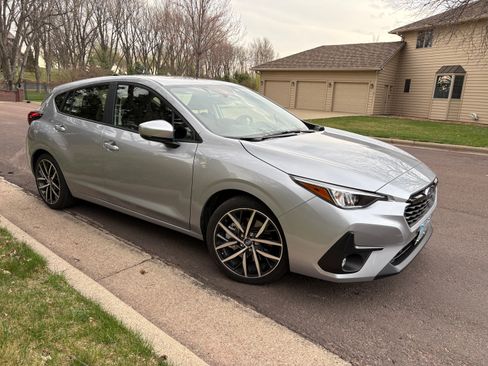 Used 2025 Subaru Impreza 2.0i Sport image 9