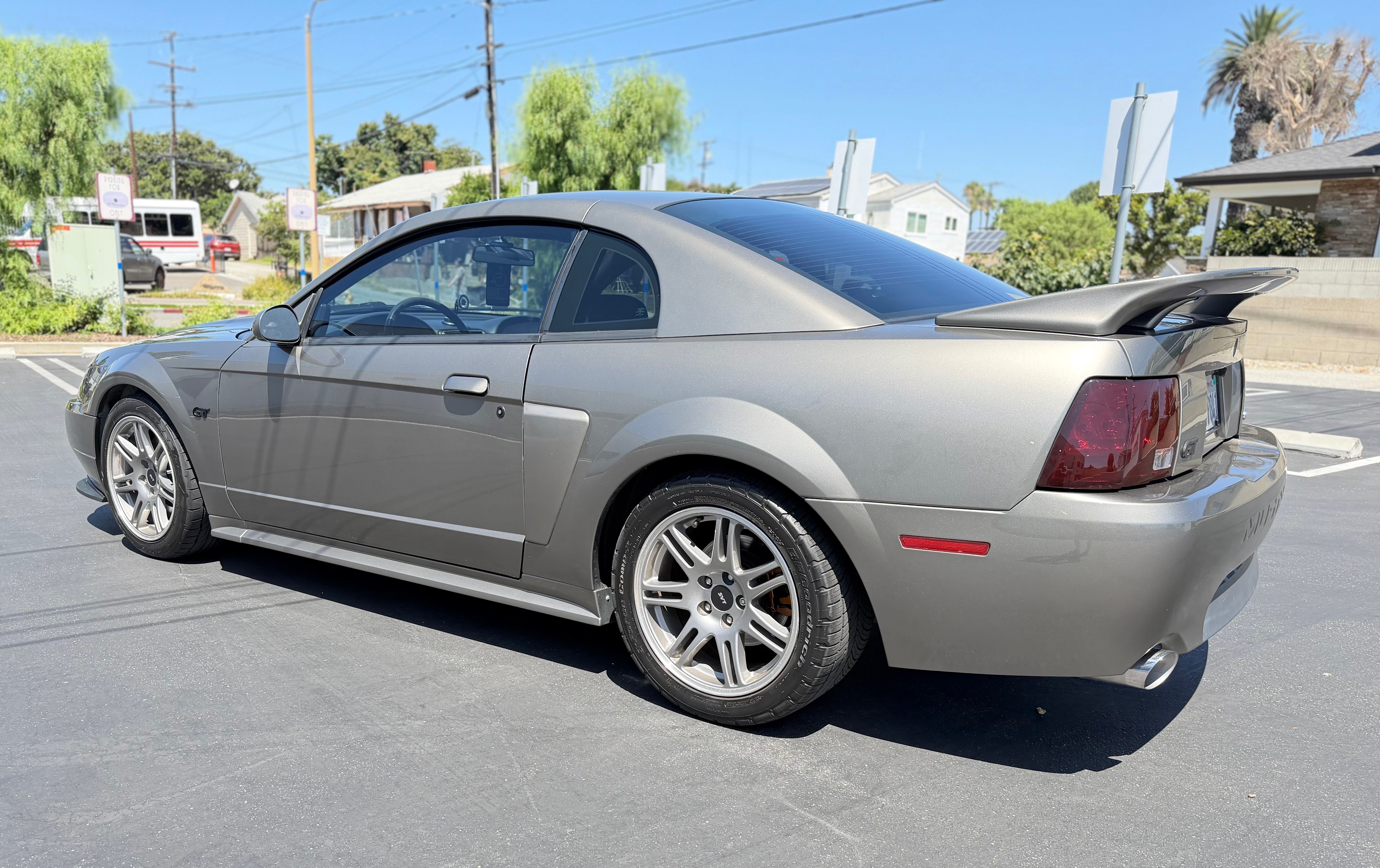 Used 2001 Ford Mustang GT RWD image 2