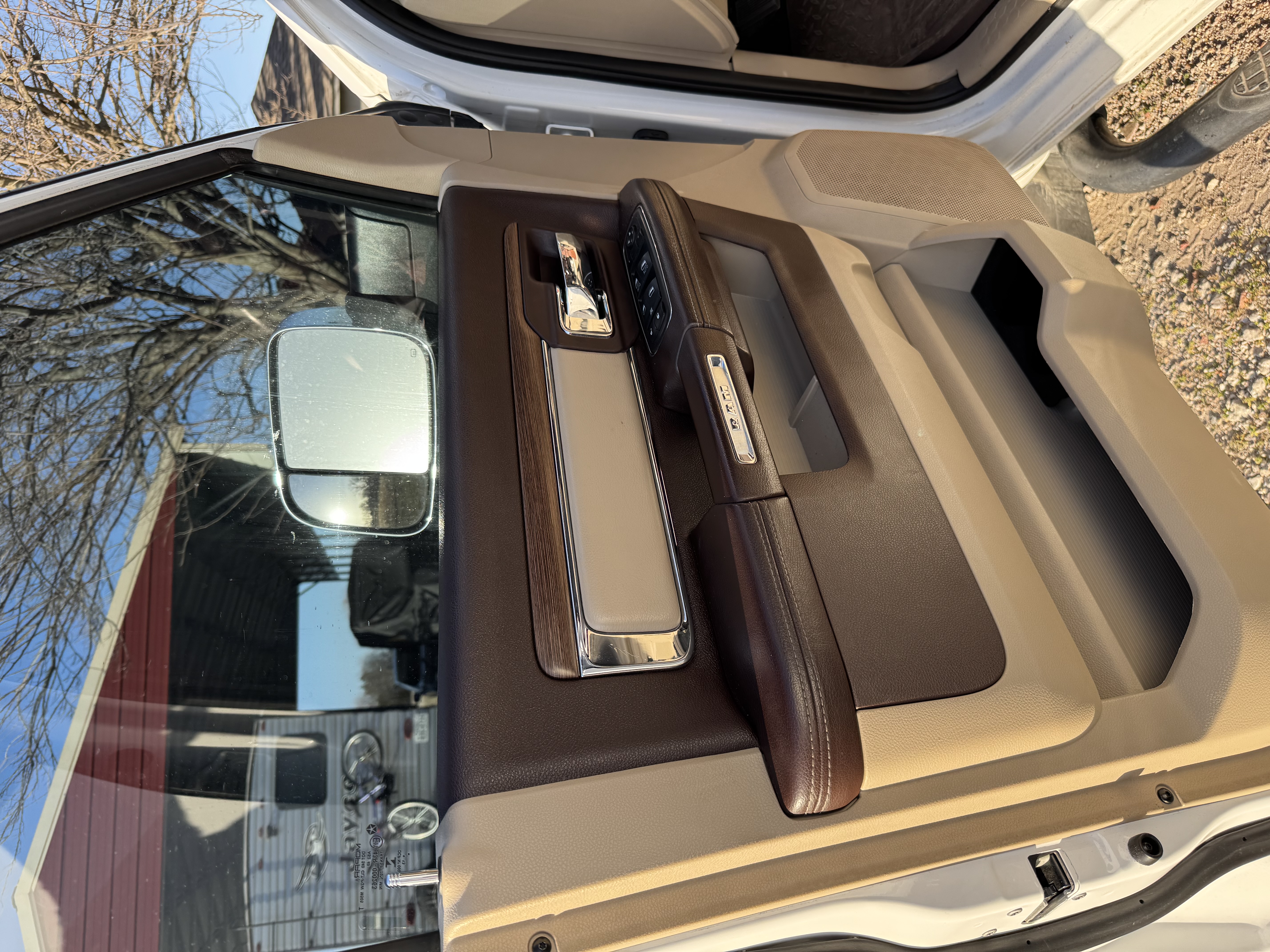 Used 2013 RAM 2500 Laramie w/ Convenience Group AWD/4WD image 6