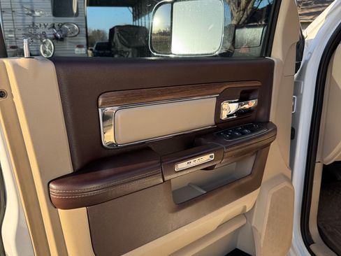 Used 2013 RAM 2500 Laramie w/ Convenience Group image 6