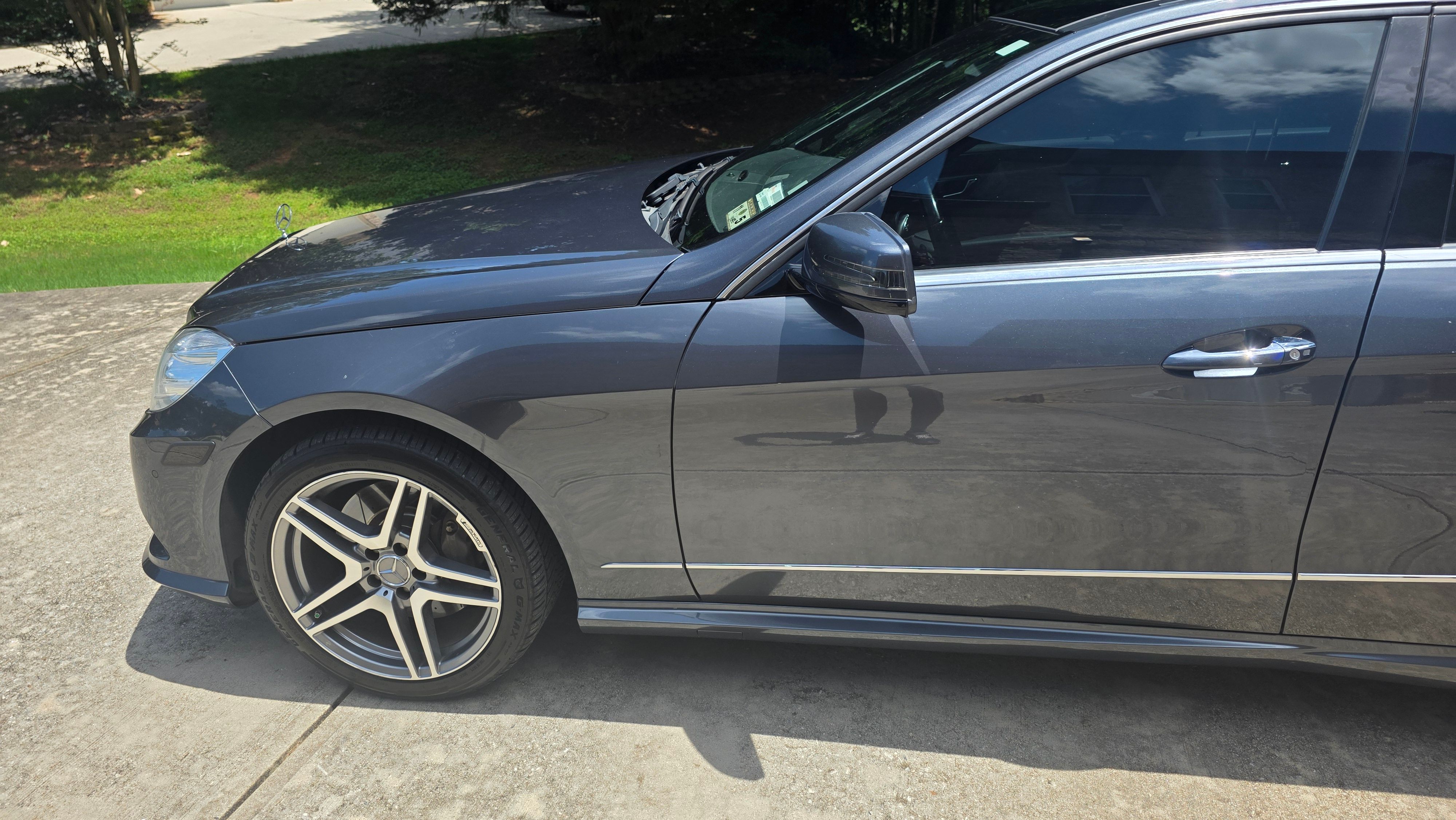 Used 2010 Mercedes-Benz E 550 Sedan image 8