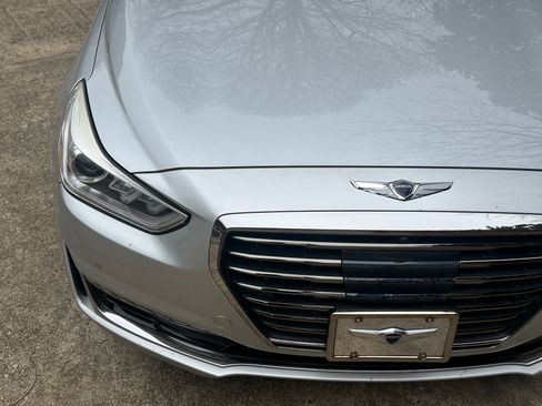 Used 2019 Genesis G90 3.3T Premium image 12