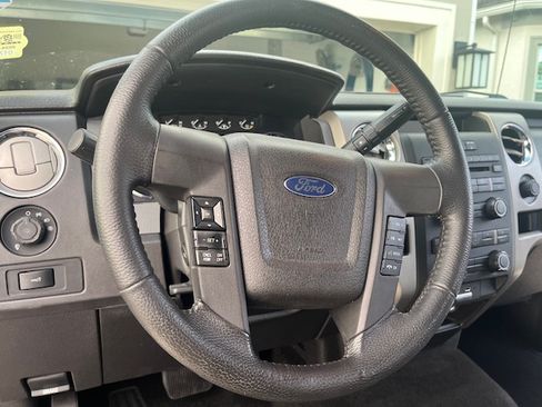 Used 2011 Ford F150 XLT w/ XLT Chrome Pkg image 8