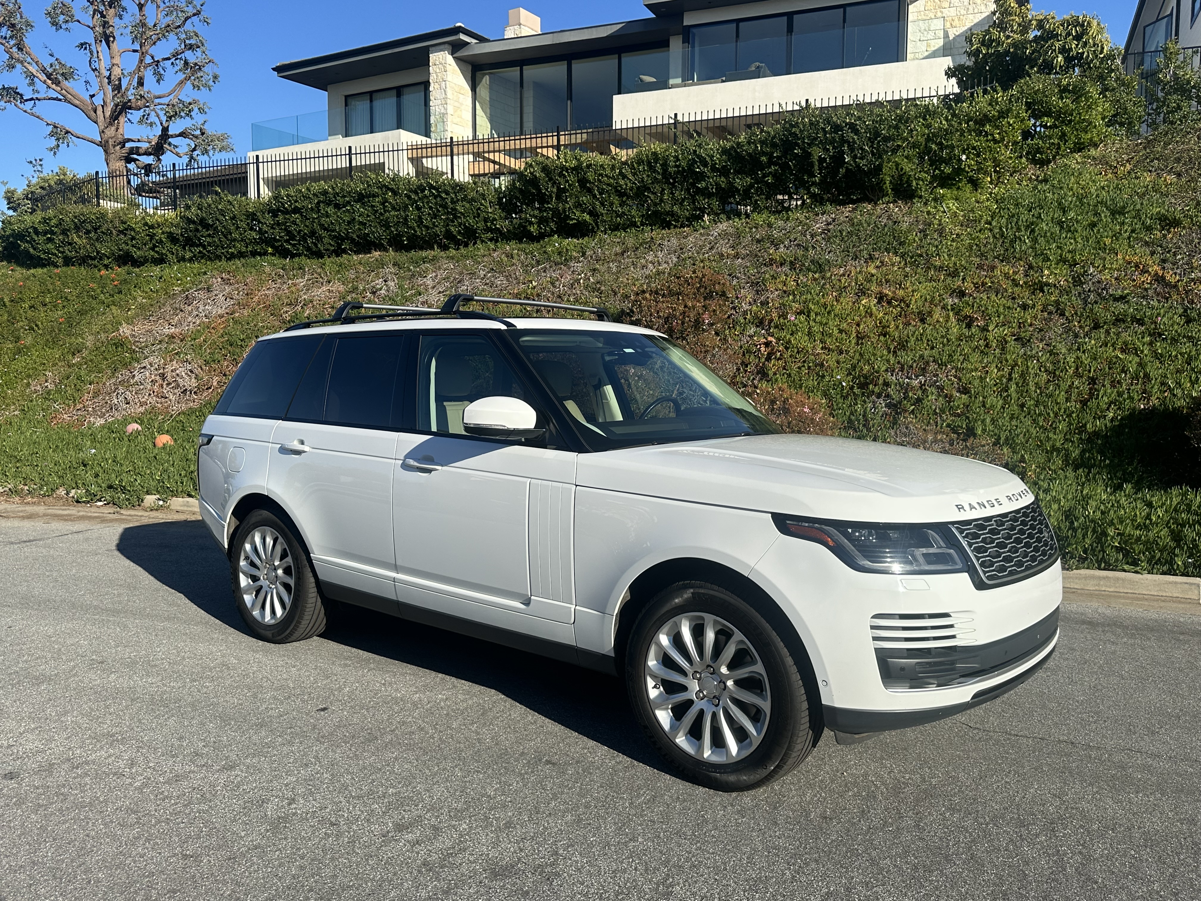 Used 2018 Land Rover Range Rover HSE AWD/4WD image 9