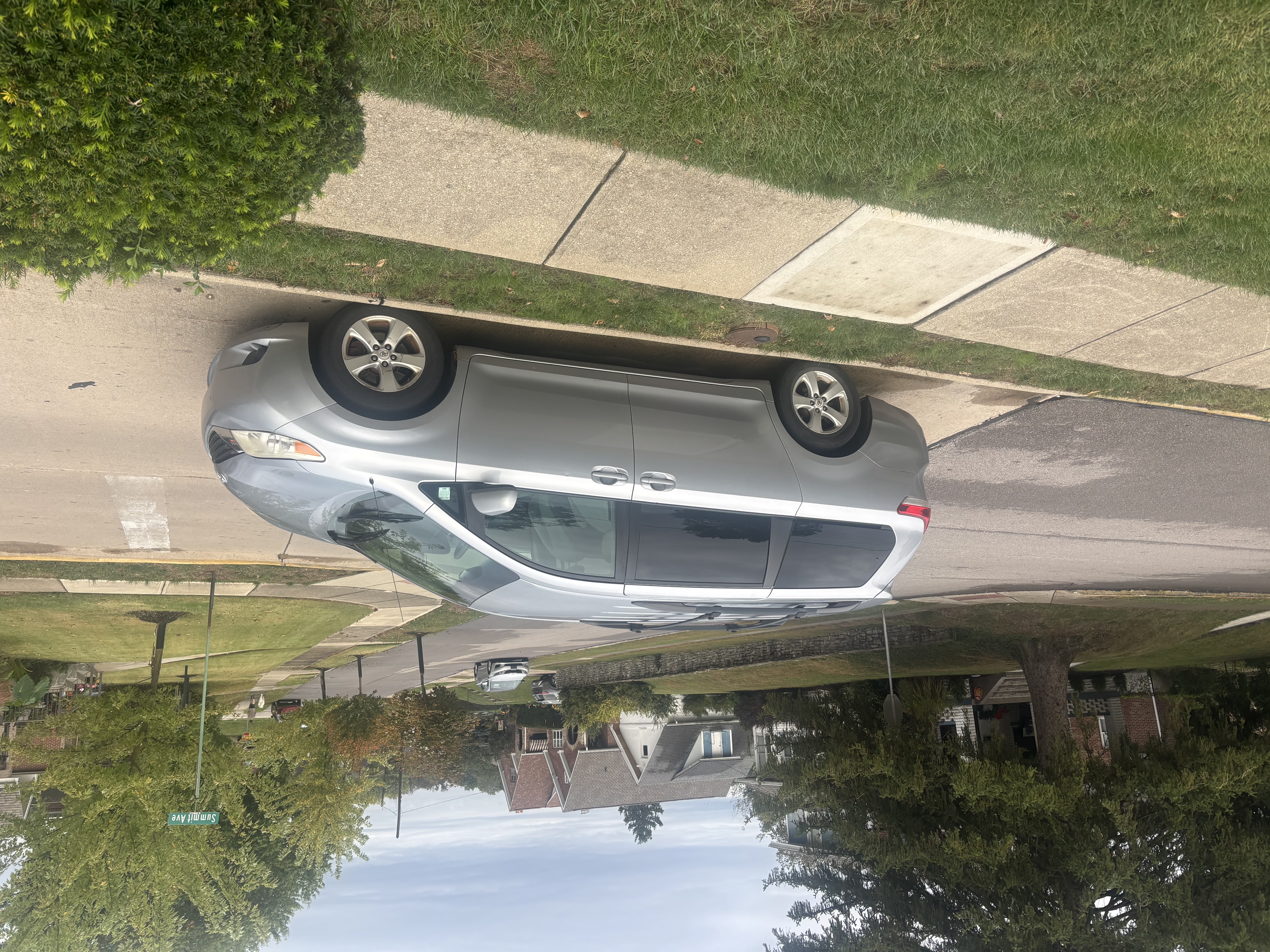 Used 2011 Toyota Sienna LE w/ Towing Pkg FWD image 5