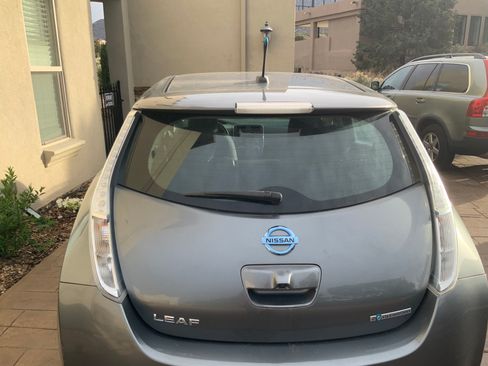 Used 2014 Nissan Leaf S image 5