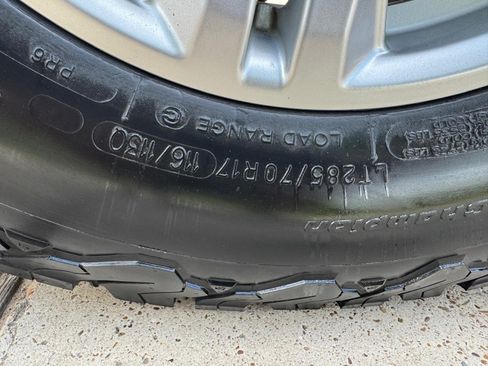 Used 2019 GMC Canyon SLE w/ Driver Alert Package image 12