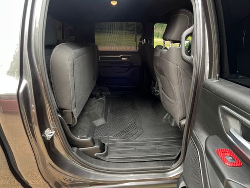 Used 2022 RAM 1500 Big Horn RWD image 14